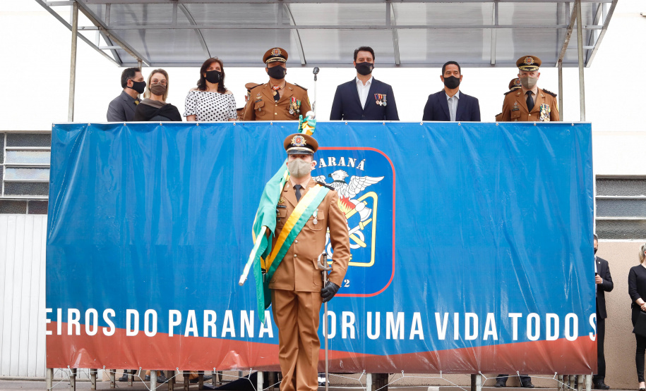 Governador entrega 15 novas viaturas para o Corpo de Bombeiros