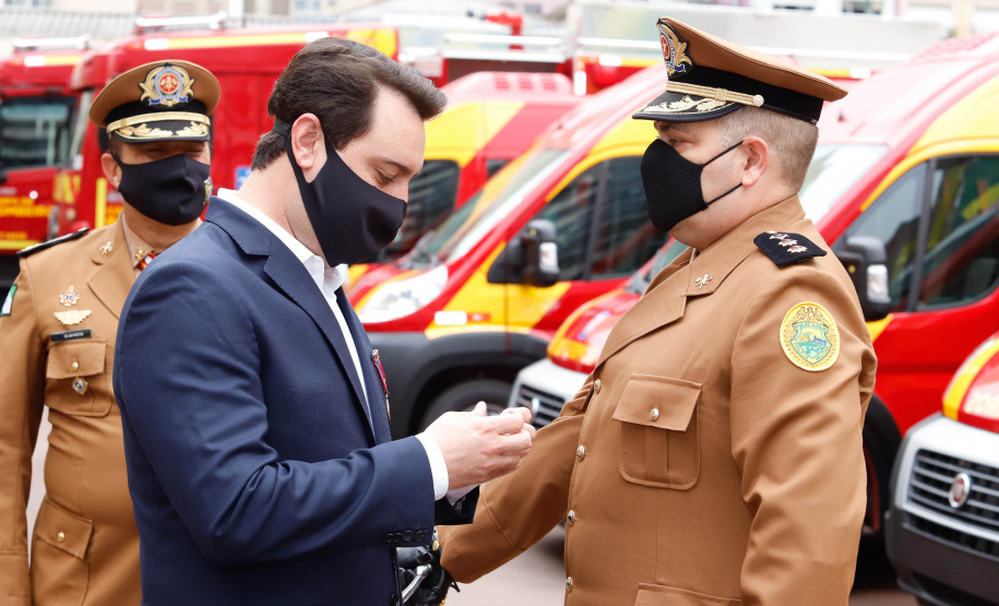 Governador entrega 15 novas viaturas para o Corpo de Bombeiros