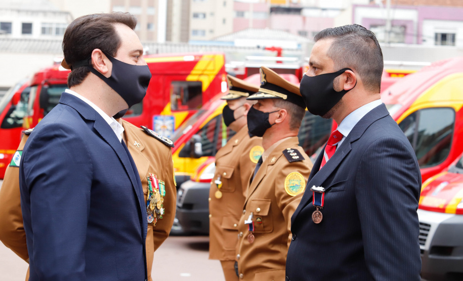 Governador entrega 15 novas viaturas para o Corpo de Bombeiros