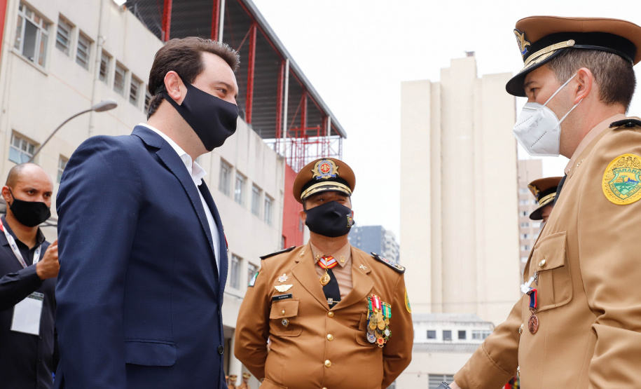 Governador entrega 15 novas viaturas para o Corpo de Bombeiros