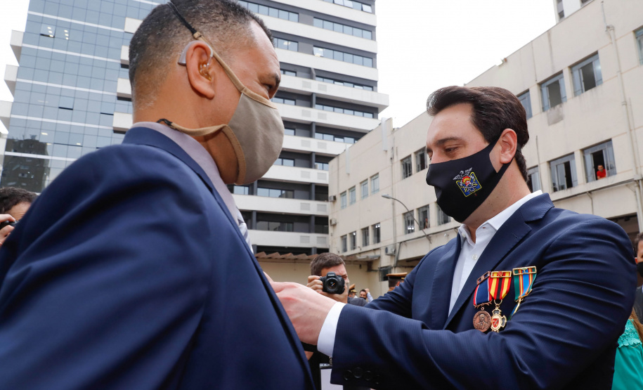 Governador entrega 15 novas viaturas para o Corpo de Bombeiros