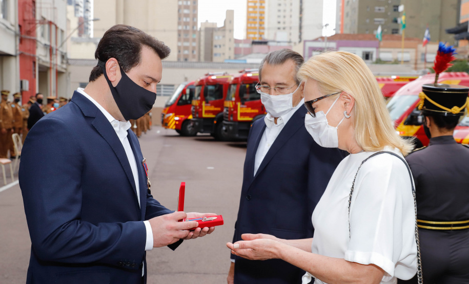 Governador entrega 15 novas viaturas para o Corpo de Bombeiros