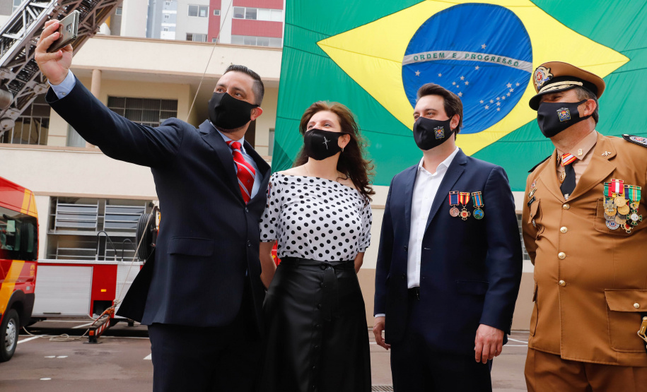 Governador entrega 15 novas viaturas para o Corpo de Bombeiros