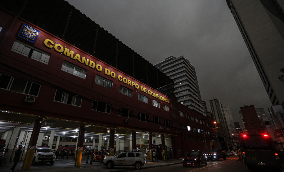 Governador entrega 15 novas viaturas para o Corpo de Bombeiros