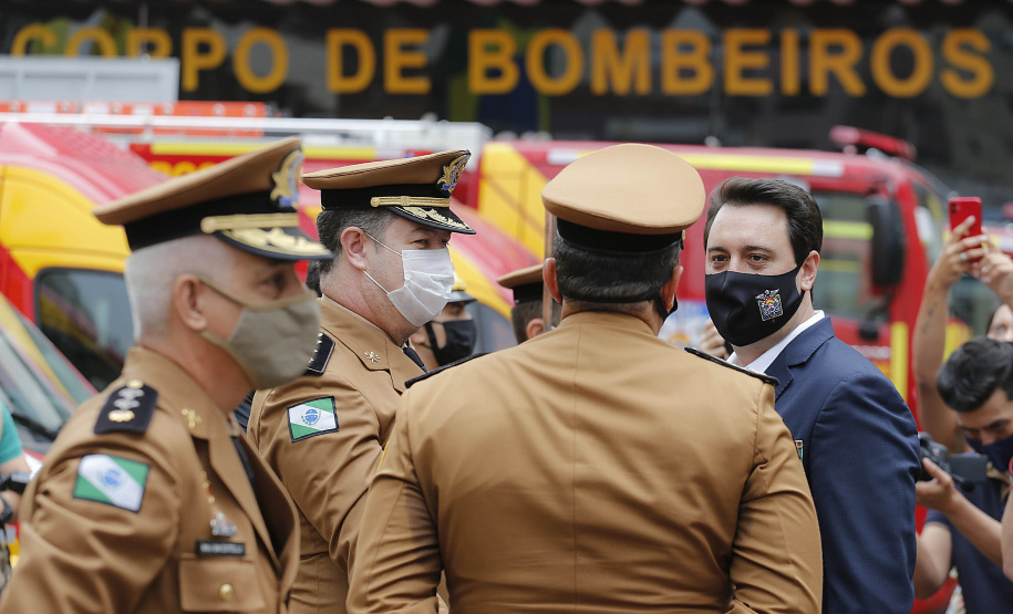 Governador entrega 15 novas viaturas para o Corpo de Bombeiros