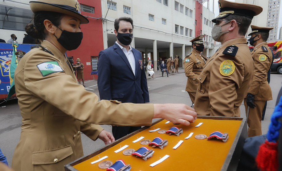 Governador entrega 15 novas viaturas para o Corpo de Bombeiros