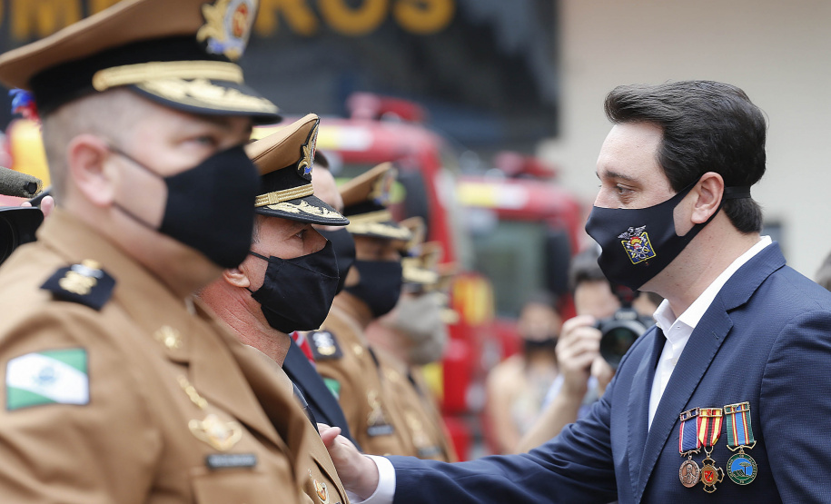 Governador entrega 15 novas viaturas para o Corpo de Bombeiros