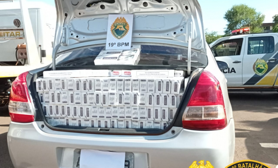 PM apreende 6,7 mil pacotes de cigarro, armas e até lancha no Oeste do estado