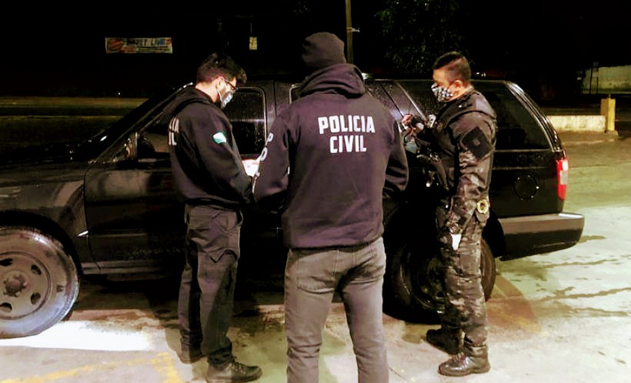 PCPR prende duas pessoas em flagrante por tráfico de drogas em Colombo