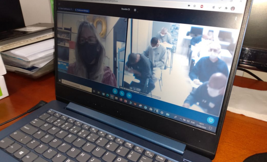 Tecnologia garante educação de presos no Paraná