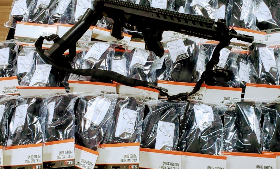 BOPE entrega 50 novas bandoleiras para policiais da Rondas Ostensivas de Natureza Especial (RONE)