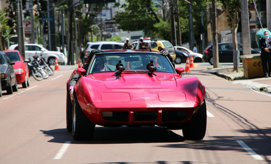 Banda da PM faz apresentação para pacientes do Hospital Pequeno Príncipe em comemoração ao Dia das Crianças
