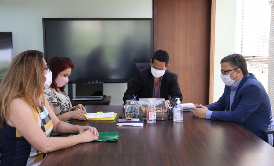 Secretário da Segurança Pública recebe deputados estaduais Michele Caputo e Ricardo Arruda