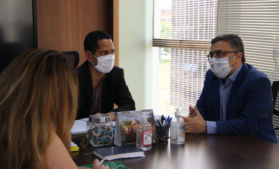 Secretário da Segurança Pública recebe deputados estaduais Michele Caputo e Ricardo Arruda