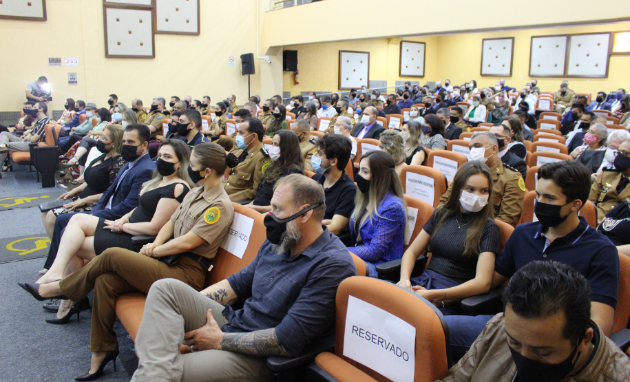 3° Comando Regional da PM celebra 10 anos e batalhão de Maringá recebe novo Comandante