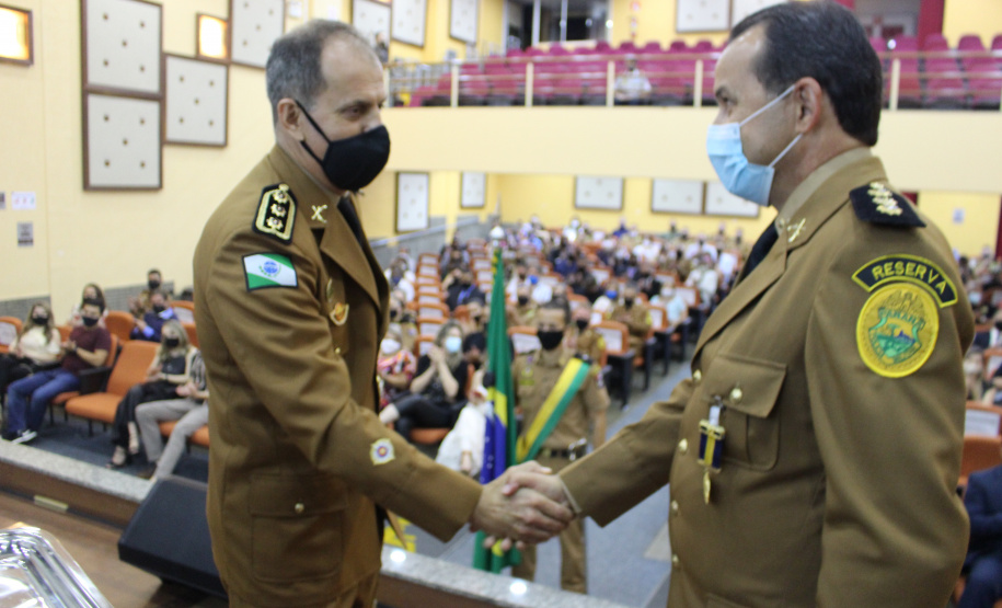 3° Comando Regional da PM celebra 10 anos e batalhão de Maringá recebe novo Comandante