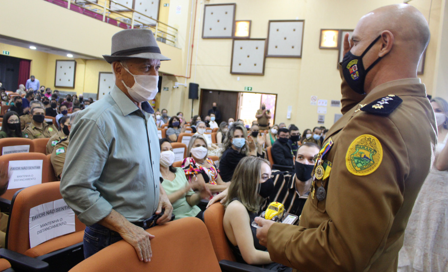 3° Comando Regional da PM celebra 10 anos e batalhão de Maringá recebe novo Comandante