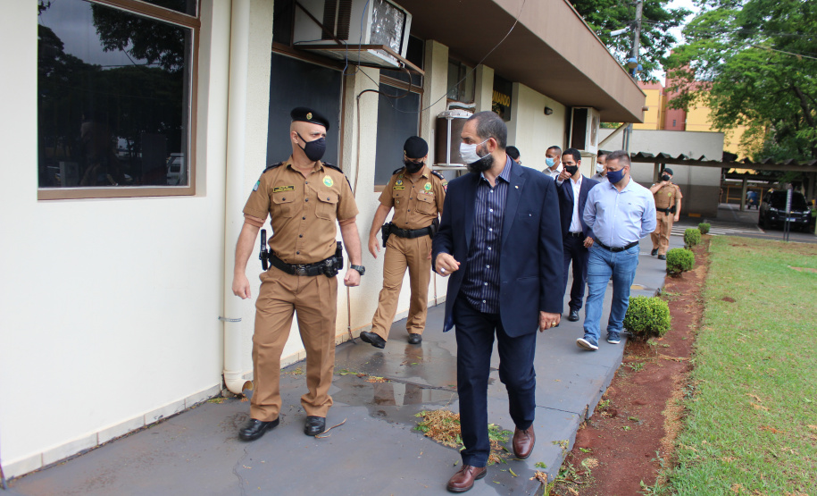 Em Maringá, Secretário da Segurança visita unidades da Polícia Militar e do Corpo de Bombeiros