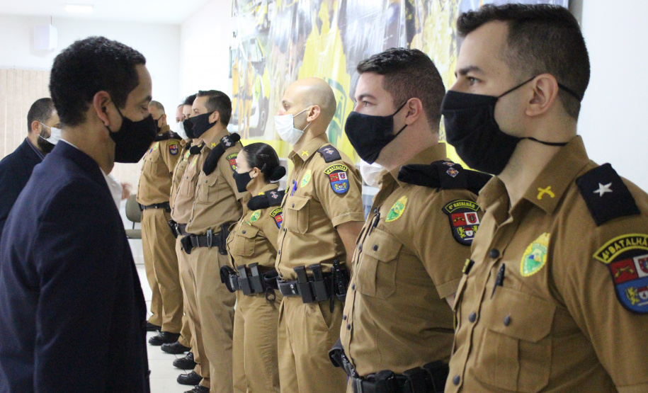 Em Maringá, Secretário da Segurança visita unidades da Polícia Militar e do Corpo de Bombeiros