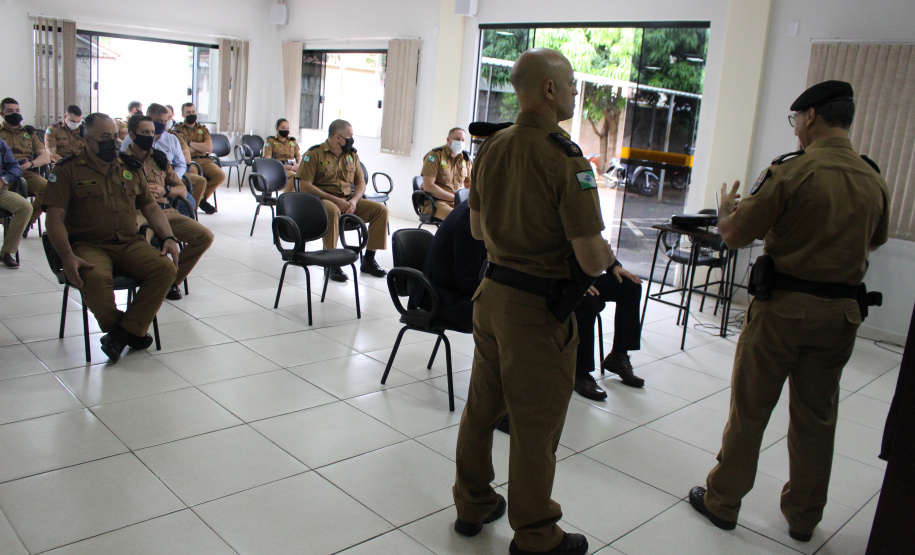 Em Maringá, Secretário da Segurança visita unidades da Polícia Militar e do Corpo de Bombeiros