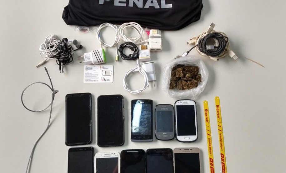 Em dois dias, Depen em Ponta Grossa apreende maconha, 20 celulares e três serras