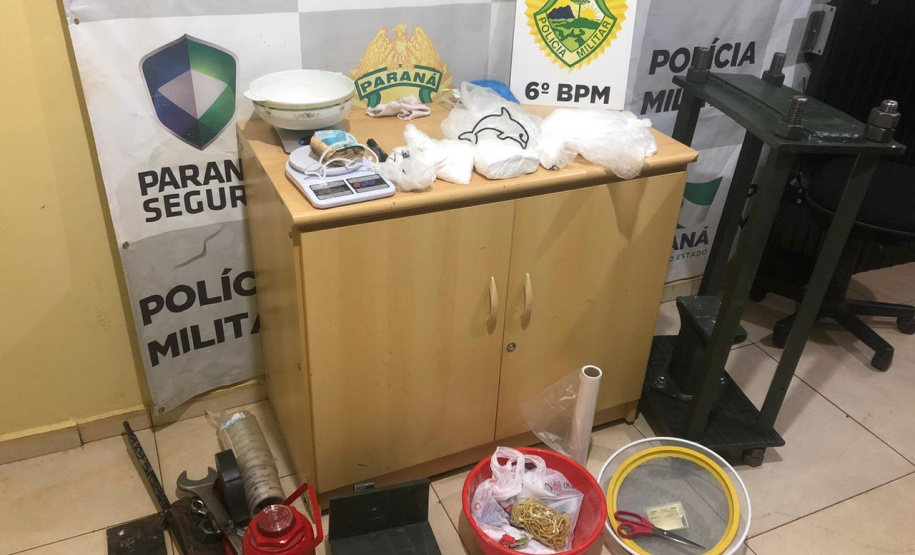 Mais de três quilos de cocaína são apreendidos pela PM em casa usada como refinaria de drogas em Cascavel