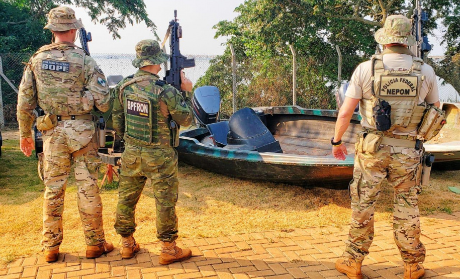 Meia tonelada de maconha e carreta com cigarros contrabandeados são apreendidos no Oeste do PR pela Operação Hórus