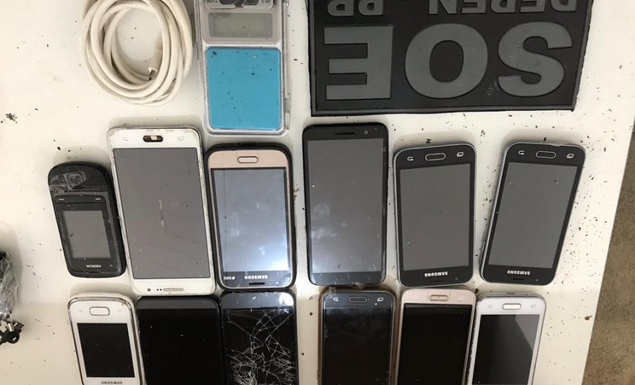 Agentes penitenciários do sudoeste impedem entrada de 1,2 quilos de maconha, celulares e outros ilícitos em unidade penal