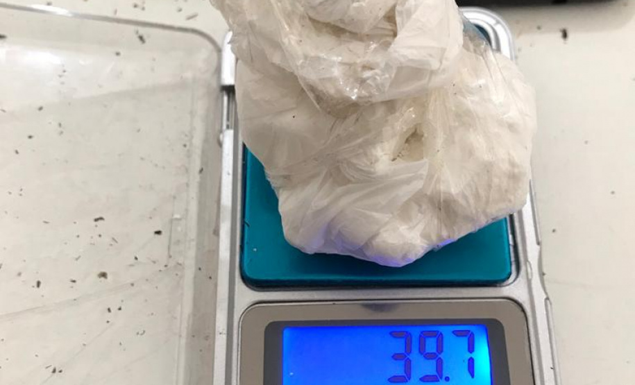 Agentes penitenciários do sudoeste impedem entrada de 1,2 quilos de maconha, celulares e outros ilícitos em unidade penal