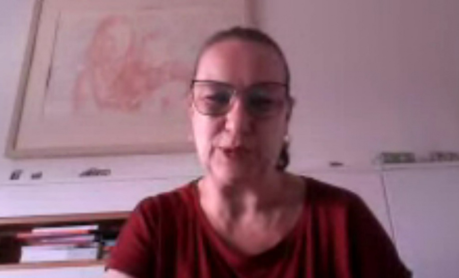 Livro com poemas e desenhos de presos é lançado no Paraná