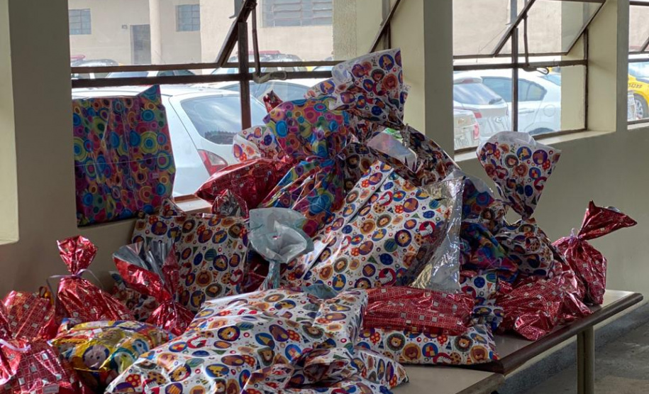 Campanha solidária promovida por PMs em rede social ajuda 71 famílias atendidas pela Equoterapia