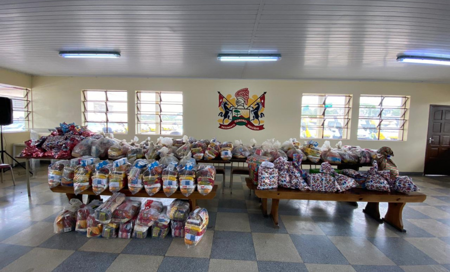 Campanha solidária promovida por PMs em rede social ajuda 71 famílias atendidas pela Equoterapia