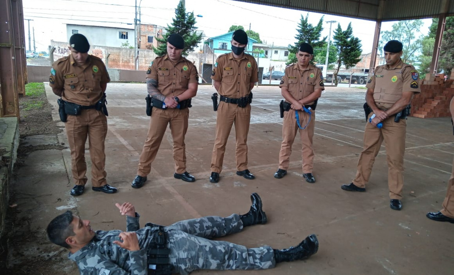 Policiais militares do Centro-Sul recebem treinamento sobre Atendimento Pré-Hospitalar Tático