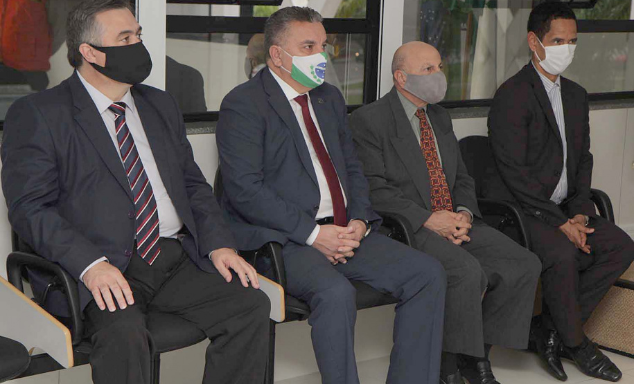 Secretário coronel Marinho recebe medalhas da Defesa Civil e da Casa Militar