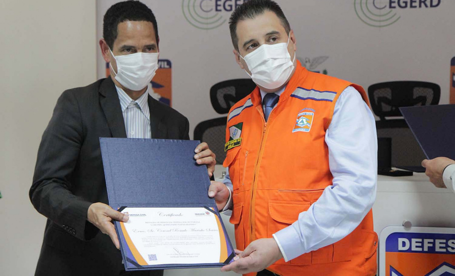 Secretário coronel Marinho recebe medalhas da Defesa Civil e da Casa Militar