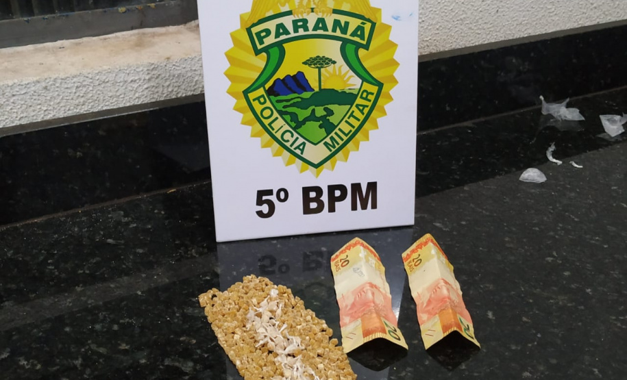 No Norte do estado, PM prende sete pessoas e apreende 18 tabletes de cocaína