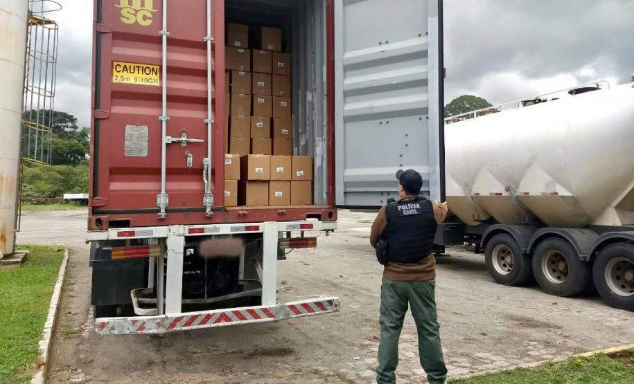 Polícia Civil recupera carga de panetones importados avaliada em R$300 mil na RMC