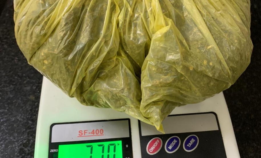 SOE apreende menor tentando arremessar drogas para dentro da PEF II