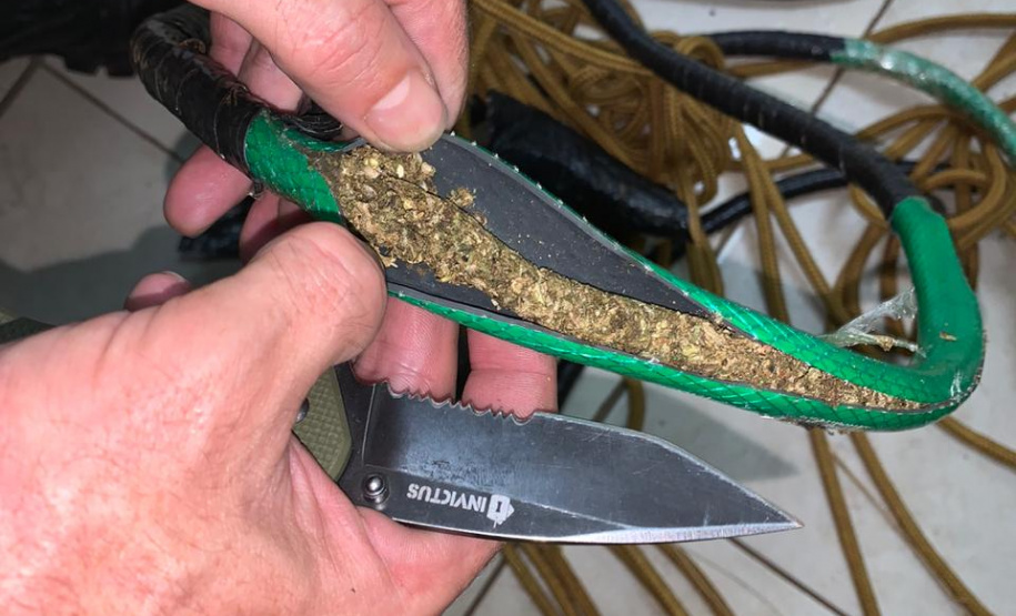 SOE apreende menor tentando arremessar drogas para dentro da PEF II