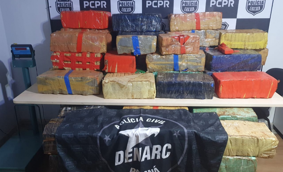 Polícia Civil e PRF apreendem mais de uma tonelada de maconha em Cascavel