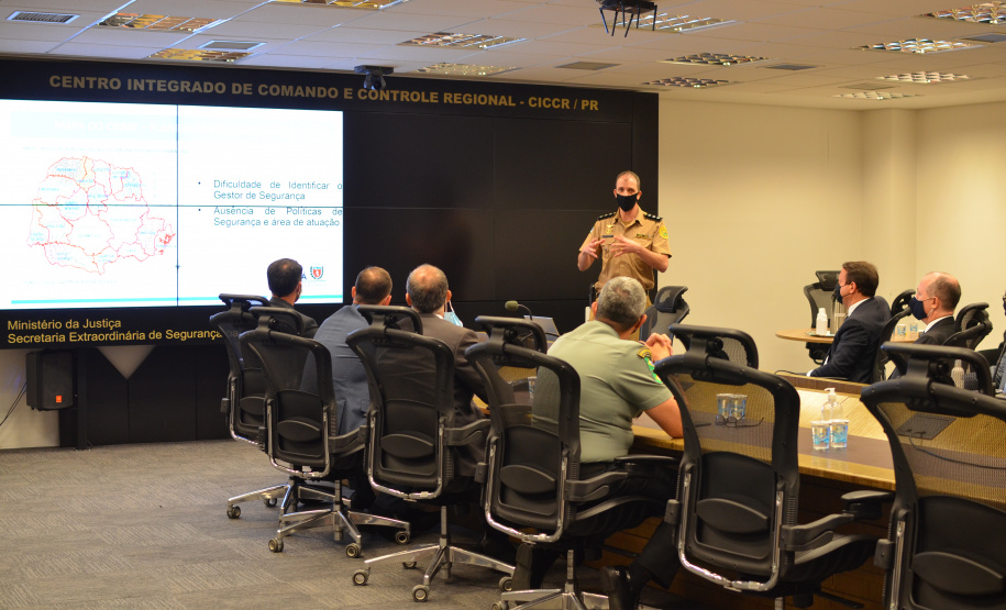 SESP apresenta sistemas de integração das forças policias durante visita da SENASP