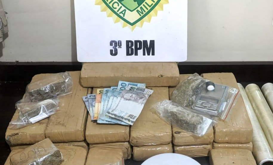 PM prende seis pessoas e apreende mais de 11 quilos de drogas em Pato Branco (PR)