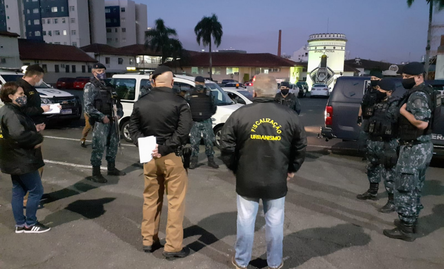 Em dois dias, ação da AIFU fecha seis estabelecimentos com aglomeração de pessoas em Curitiba