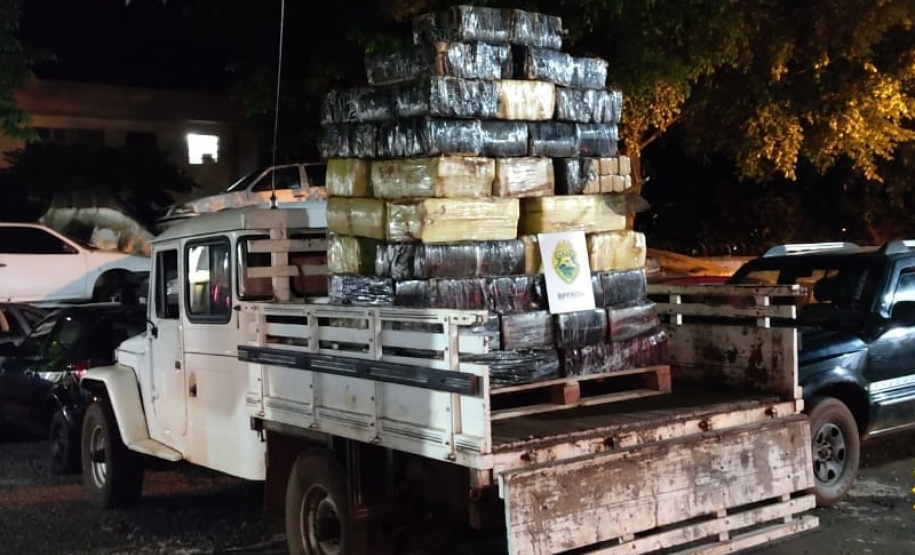 BPFron encontra quatro toneladas de maconha em chácara abandonada em Santa Helena (PR)
