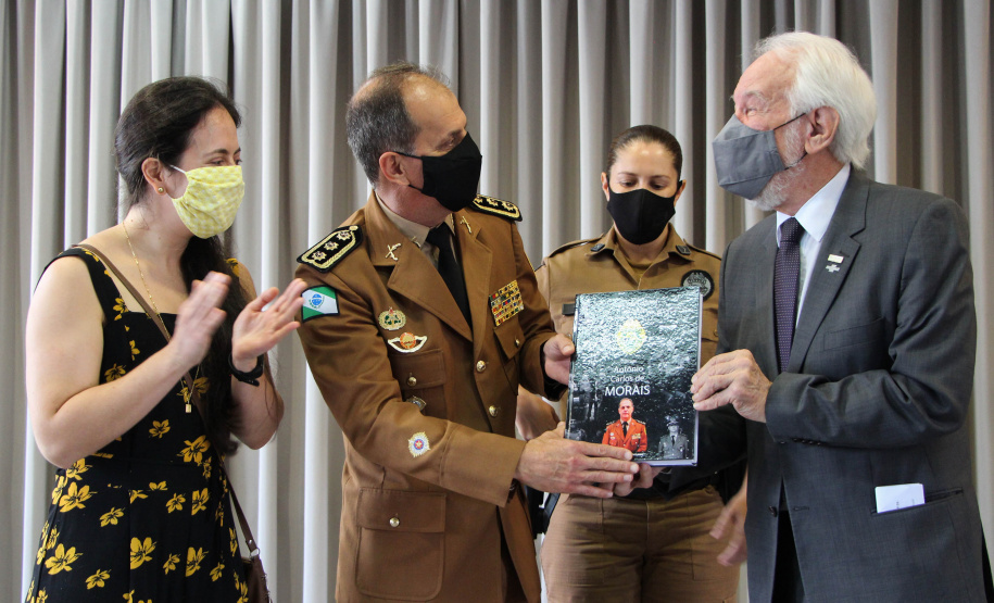 Subcomandante-Geral da PM é homenageado ao seguir para a Reserva Remunerada em Curitiba (PR)