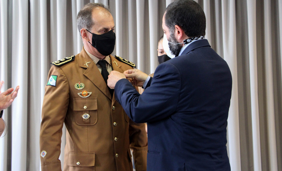 Subcomandante-Geral da PM é homenageado ao seguir para a Reserva Remunerada em Curitiba (PR)