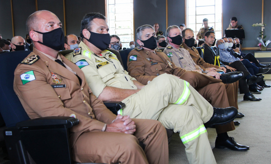 Subcomandante-Geral da PM é homenageado ao seguir para a Reserva Remunerada em Curitiba (PR)