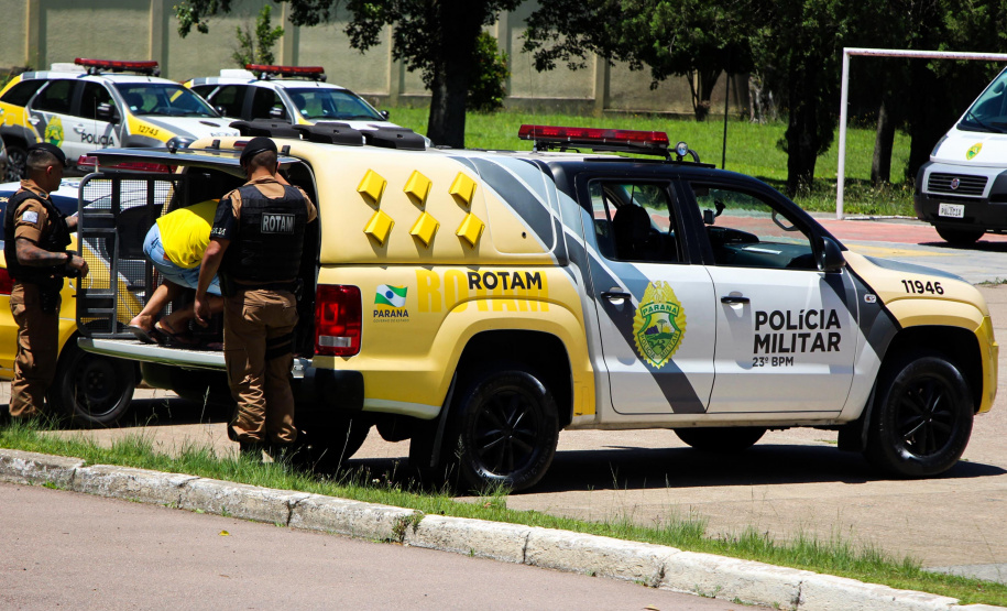 Em Curitiba, PM deflagra Operação Azteca e prende sete pessoas e mais de 15 quilos de maconha