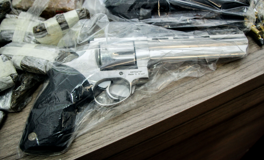 Em Curitiba, PM deflagra Operação Azteca e prende sete pessoas e mais de 15 quilos de maconha