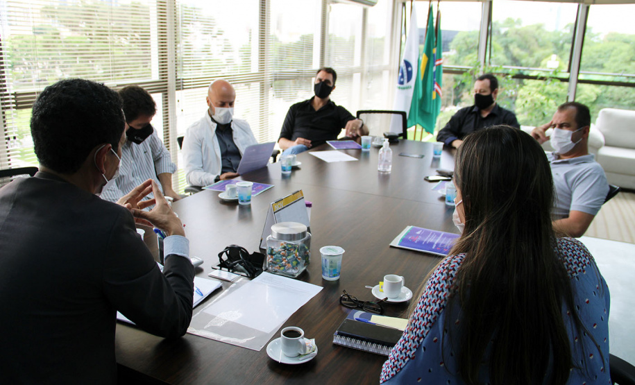 Integrantes do motoclube Próxima Parada visitam Secretaria da Segurança Pública para apoiar campanha Natal Voluntário